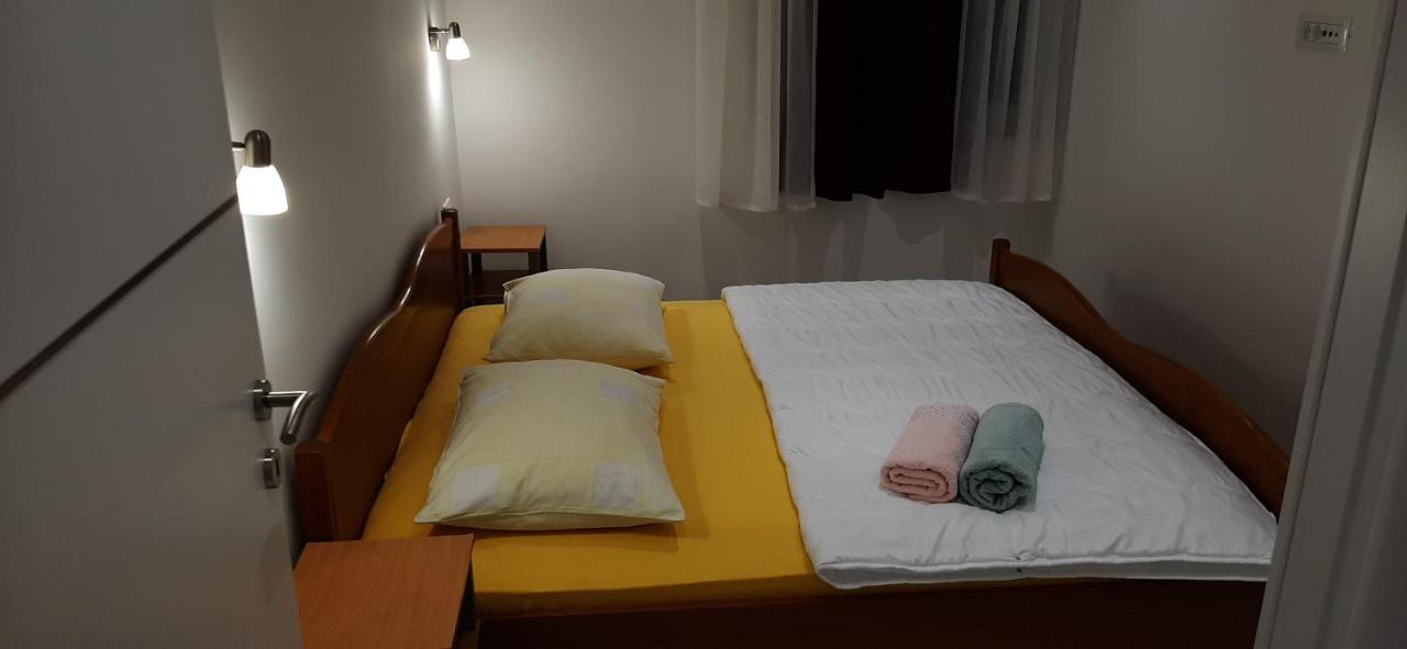 Ferienwohnung Marin I Vinka Trogir Exterior foto