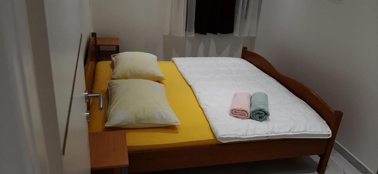 Ferienwohnung Marin I Vinka Trogir Exterior foto