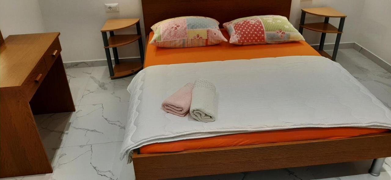 Ferienwohnung Marin I Vinka Trogir Exterior foto